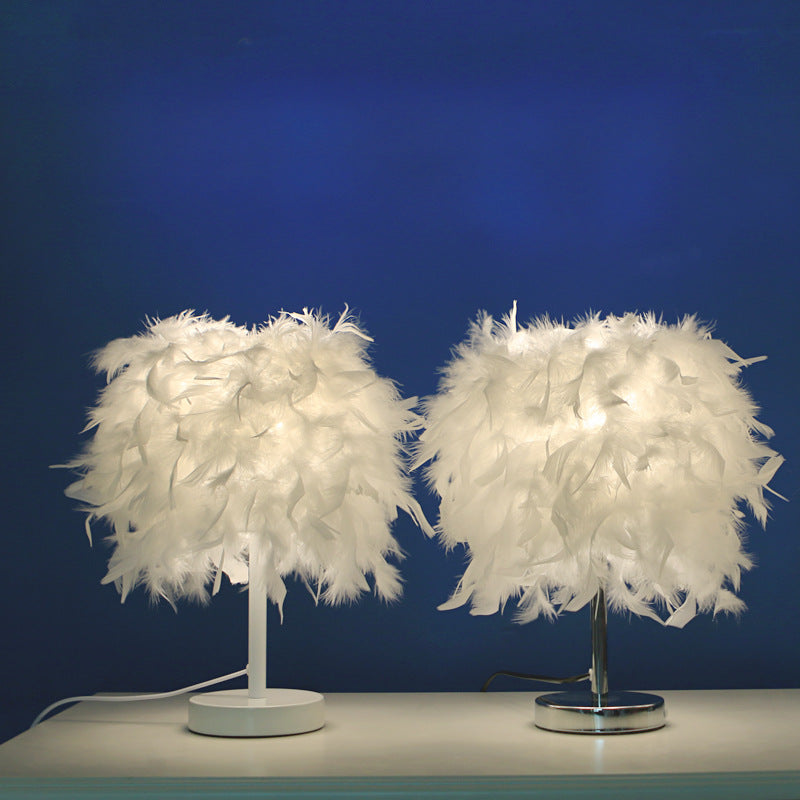 Creative Feather Table Lamp - GALAXY PORTAL